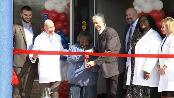 Dedicated Independence Ribbon Cutting