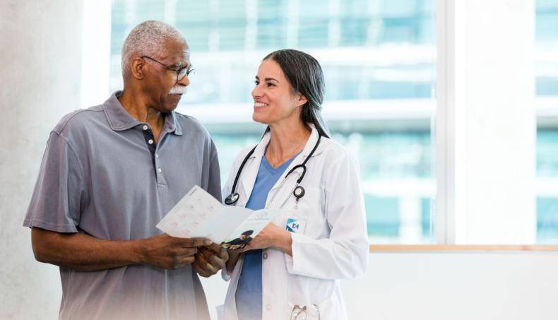Male patient and female doctor